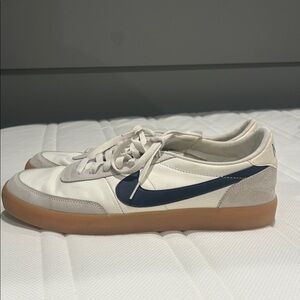 Nike Men's White and Navy Sneakers